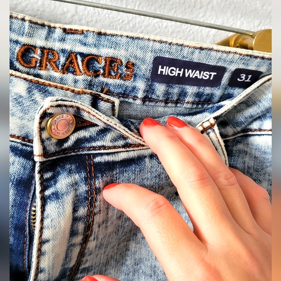 NWT Grace jeans with side tape - Picture 3 of 8
